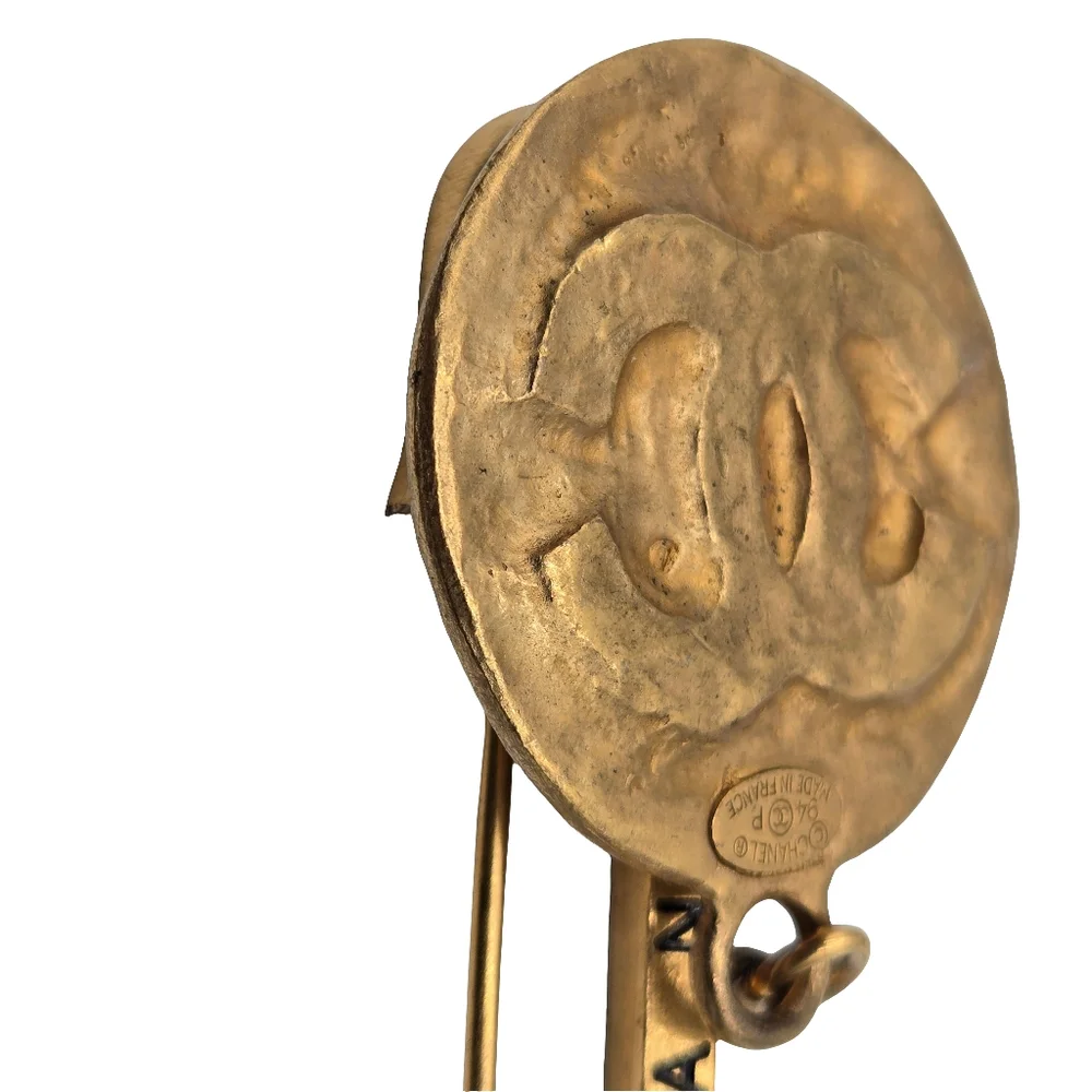 #25 Chanel Preloved CC Gold Medallion Brooch - Picture 9 of 16